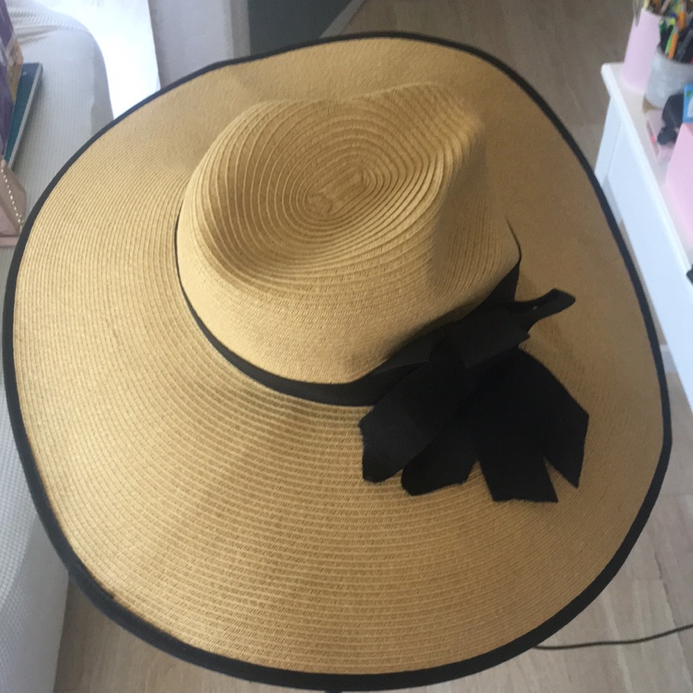 ModCloth Beach Hat - Picture 2 of 8